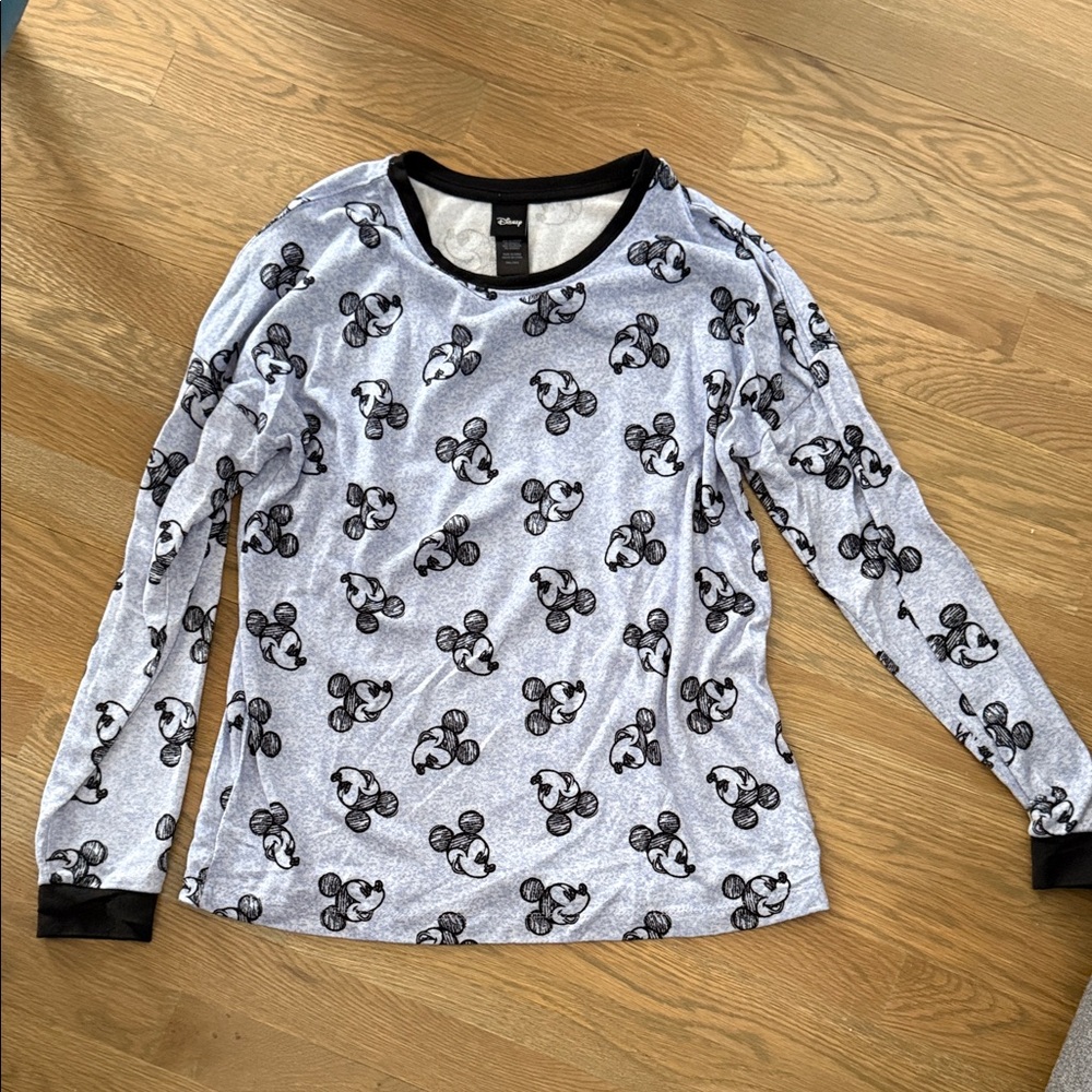 Disney Mickey Mouse Patterned Long Sleeve Top